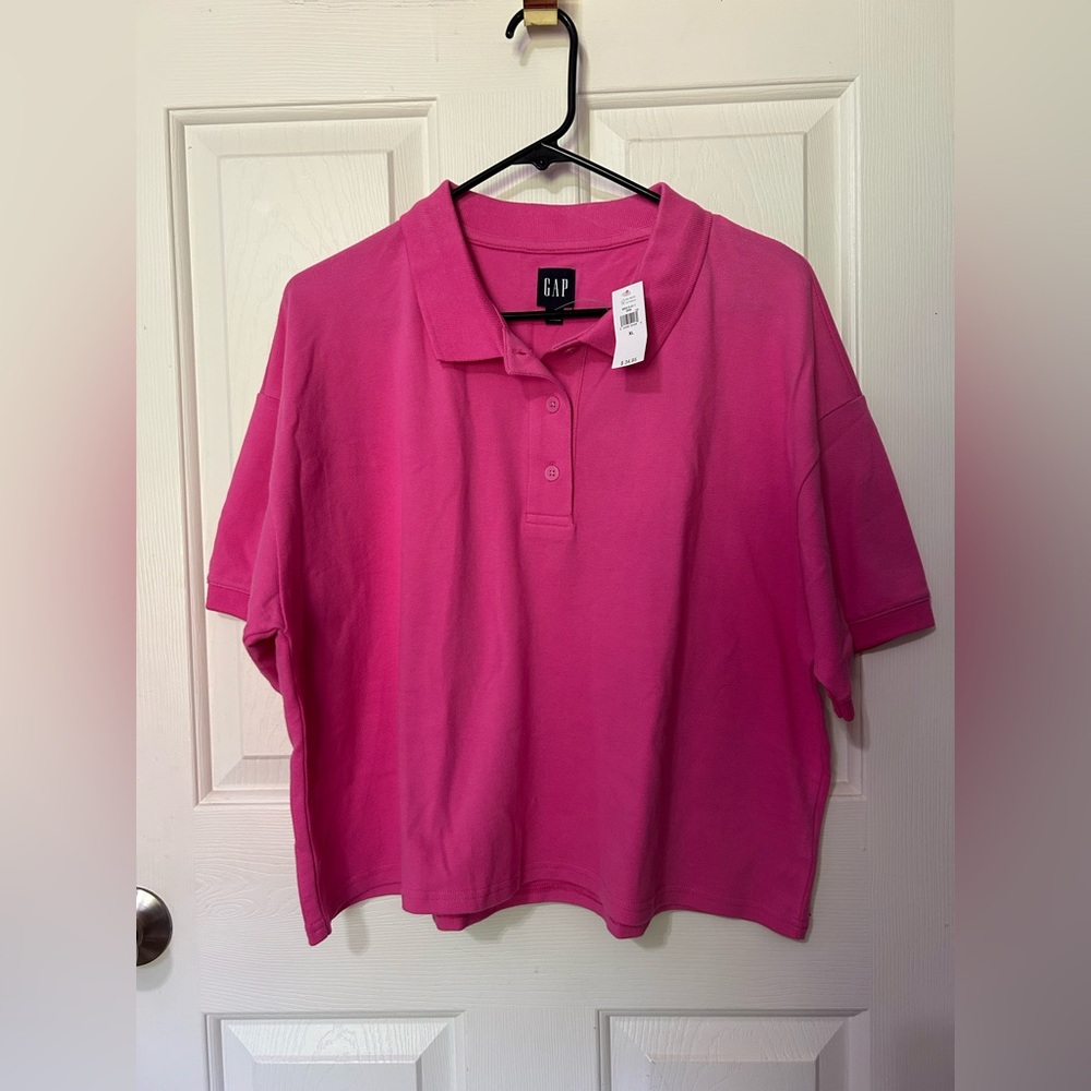 GAP Vibrant Pink Collared Shirt 3 button closure size XL cropped NWT